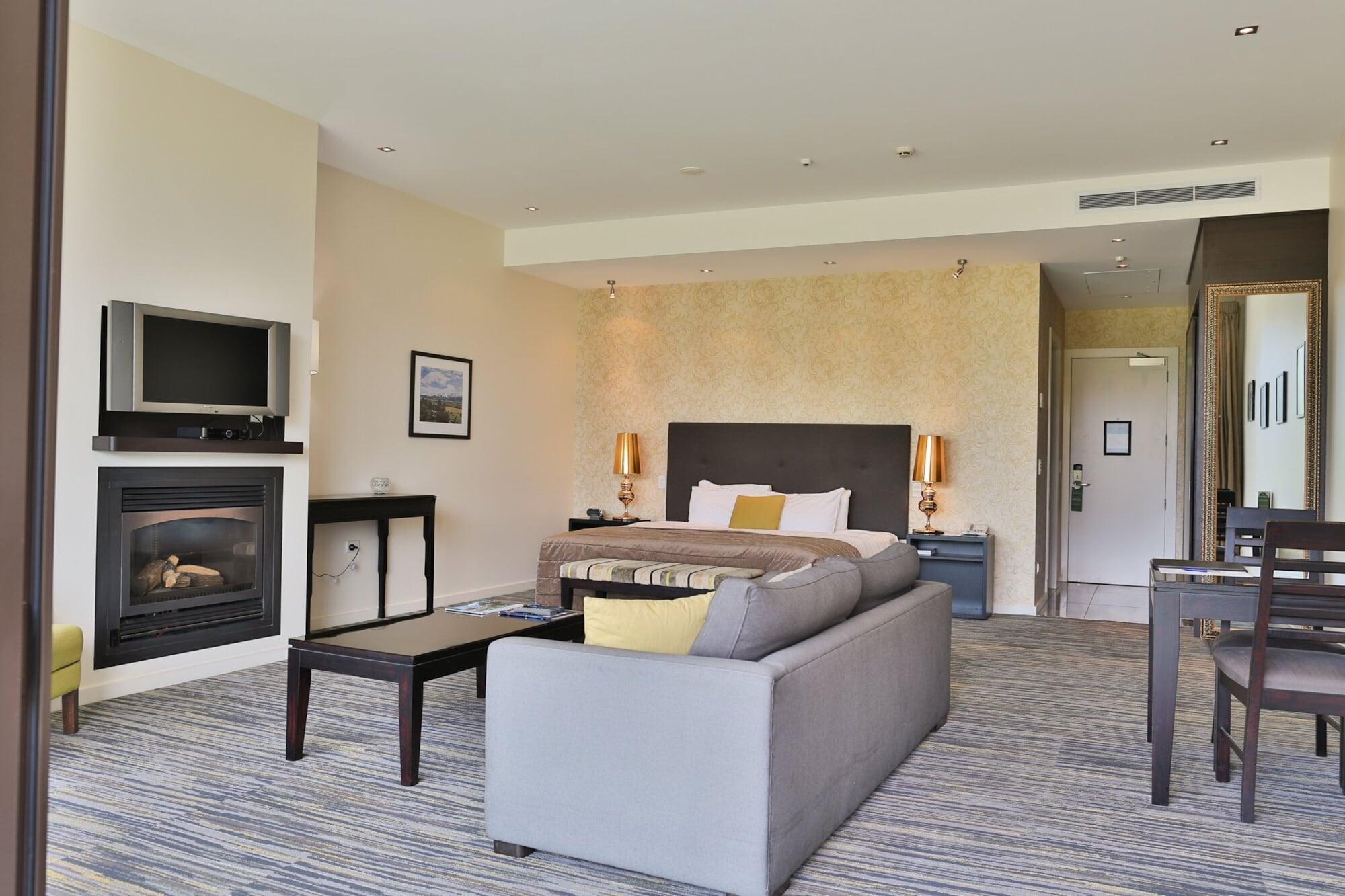 Braemar Lodge And Spa Hanmer Springs Eksteriør bilde A suite at the Hilton San Francisco