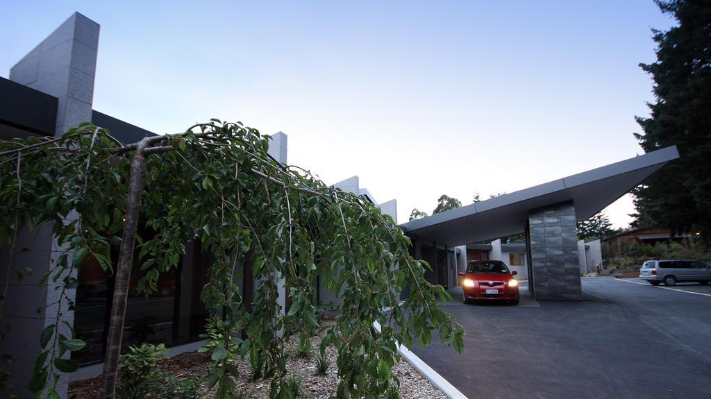 Braemar Lodge And Spa Hanmer Springs Eksteriør bilde The entrance to the National Museum of Australia