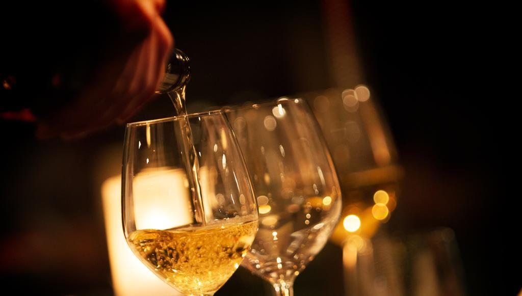 Braemar Lodge And Spa Hanmer Springs Eksteriør bilde A glass of cognac