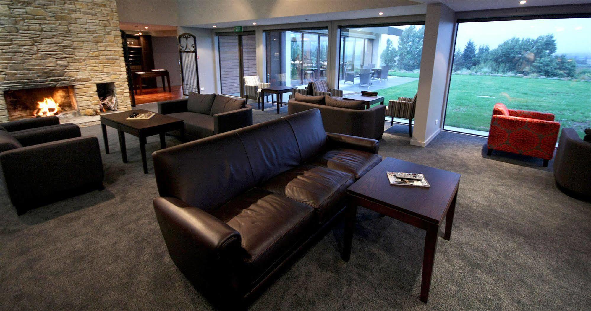 Braemar Lodge And Spa Hanmer Springs Eksteriør bilde Clubhouse interior